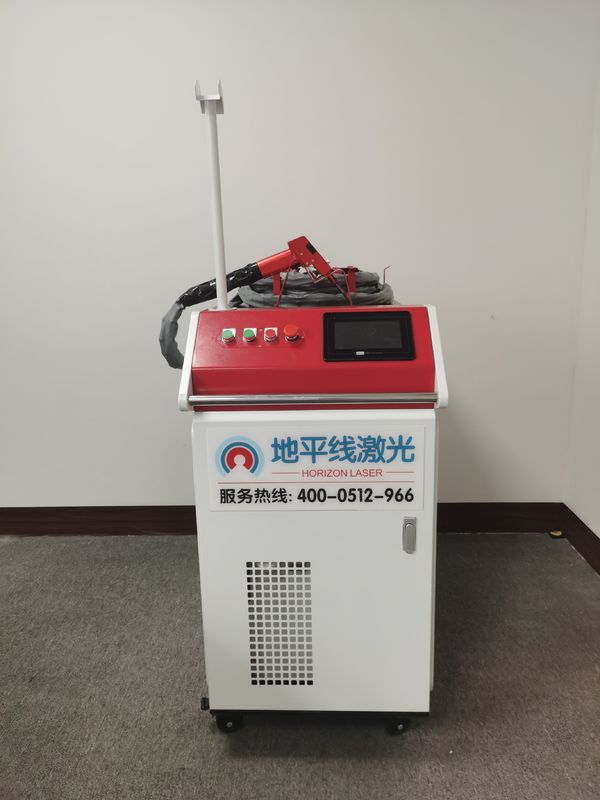 220v 3 밀리미터 8m 포켓용 레이저 용접기 불규칙한 용접 1080nm