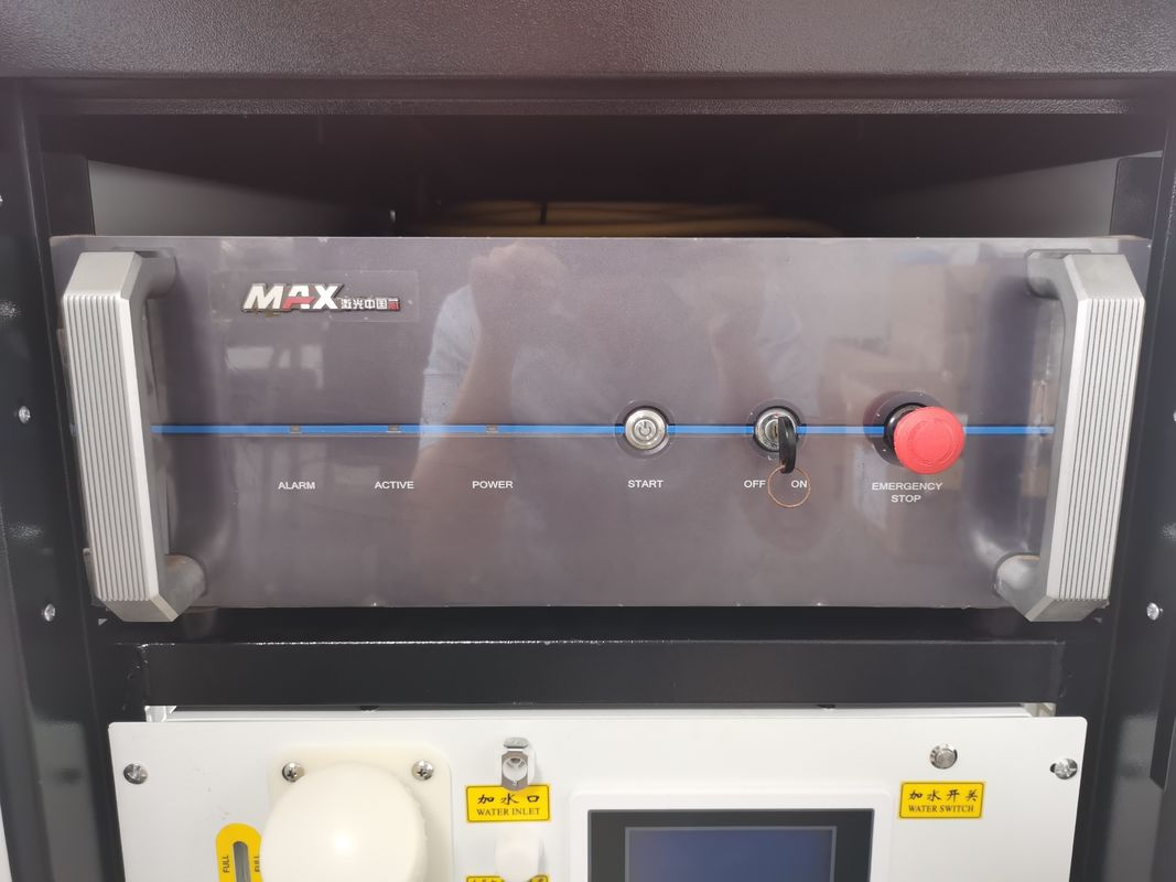 물 냉각 50HZ 6 밀리미터 포켓용 레이저 용접기 120 mm/S IEC60825