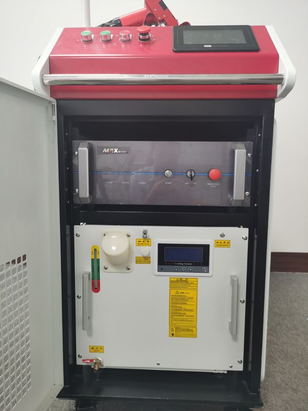 스테인레스 강을 위한 1000W 8m 포켓용 레이져 용접기
