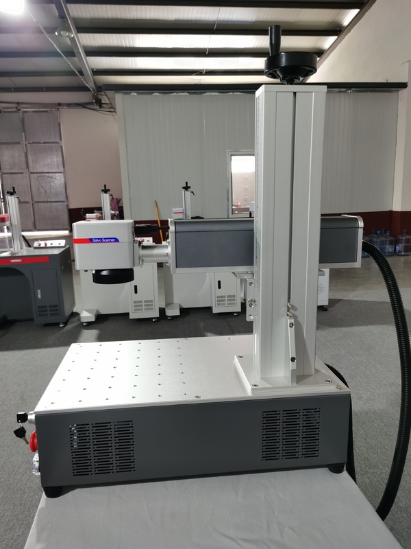 Maxphotonics Raycus가 있는 30W 파이버 레이저 기계 MW 전원 공급 장치