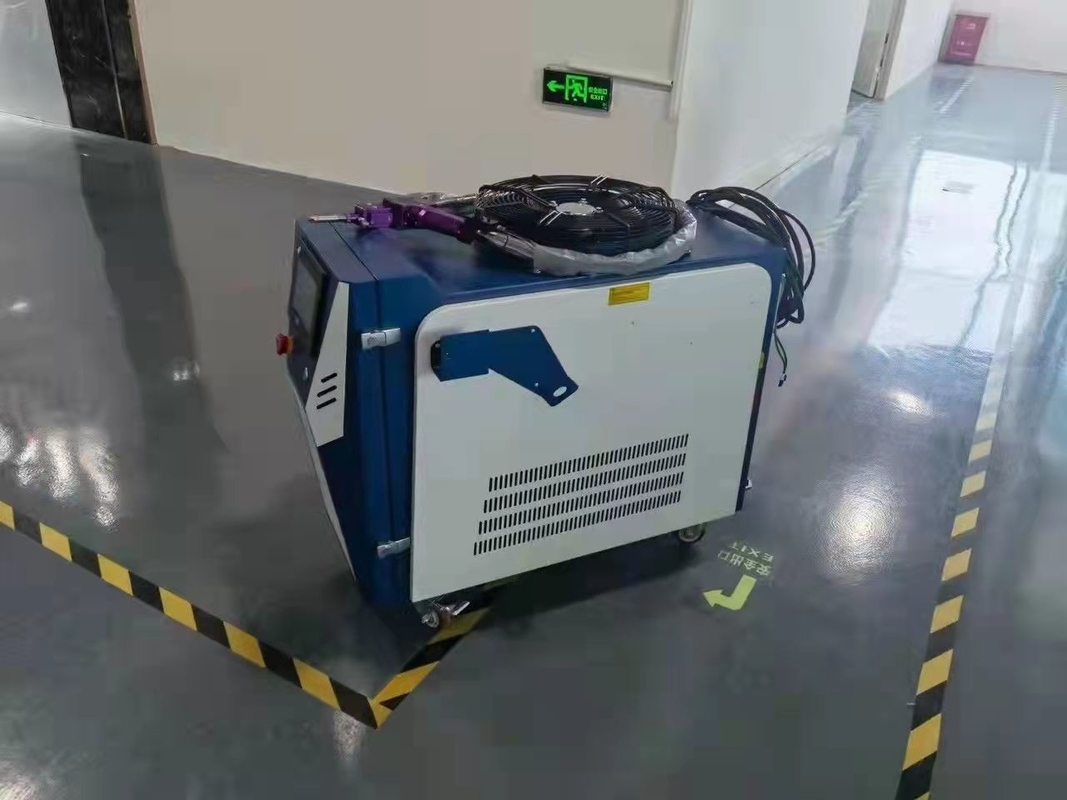레이퀴스 1000W 섬유 레이저 용접기 3 밀리미터 두께 물 냉각